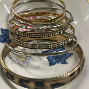 Set‎ of 7 3” Gold and Silver Bangle Set